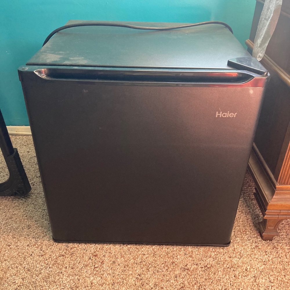 Haier mini fridge